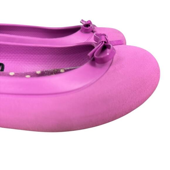 Crocs Mammoth Bow Flat Pink Slip On Shoes Waterproof Rubber Round Toe Womens 9 - Picture 13 of 16